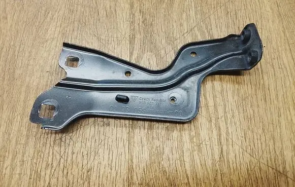Porsche Macan (95B) Radiator support slam panel bracket 95B807333