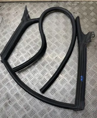 Audi A7 S7 4G Rubber seal rear door 
