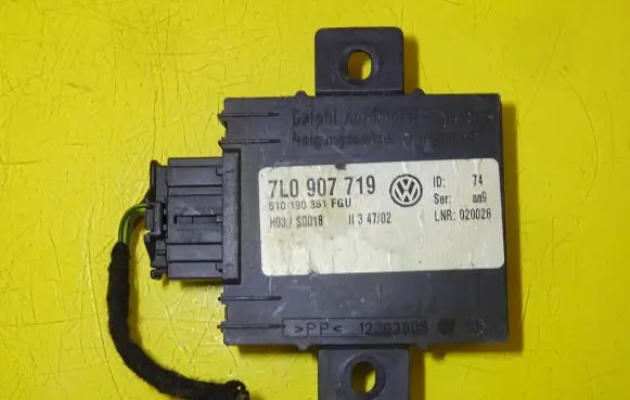 Volkswagen Touareg I Other control units/modules 7L0907719