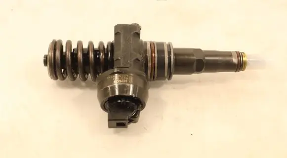 Audi A3 S3 8L Fuel injector 