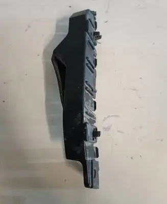Front bumper mounting bracket