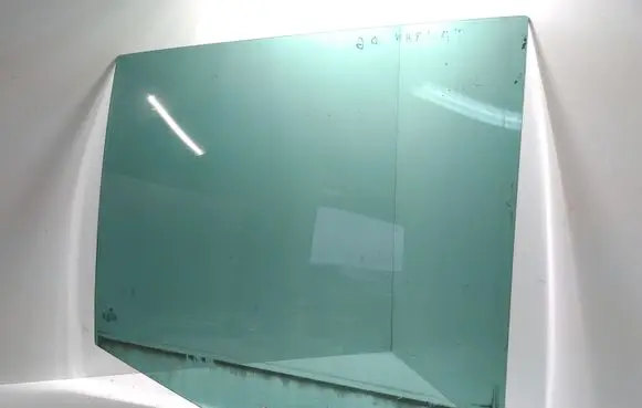 Volkswagen Touran I Rear door window glass