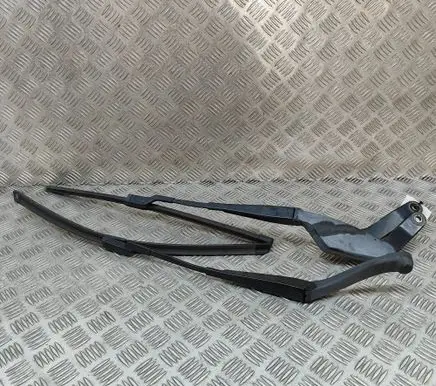 Mercedes-Benz E C207 W207 Windshield/front glass wiper blade A2078201044 A2078201144