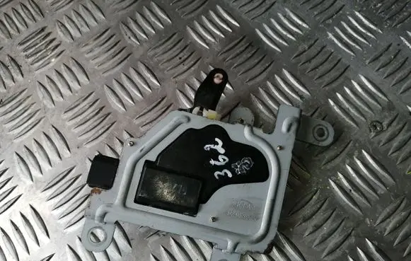 KIA Sorento Tailgate boot lock/latch motor 812403E000