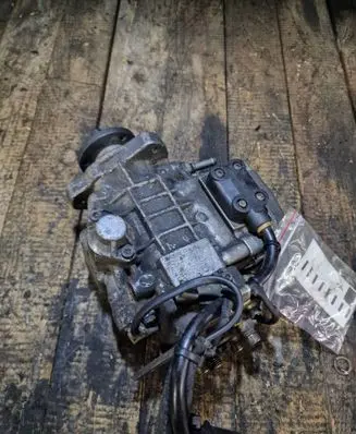 Audi A4 S4 B5 8D Fuel injection high pressure pump 0460404977