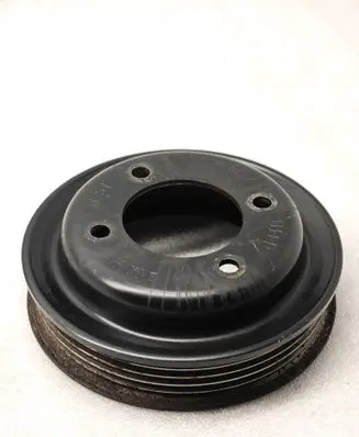 BMW 5 E39 Water pump pulley 2246129
