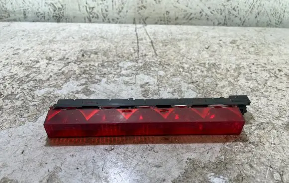 Ford Focus Third/center stoplight 1S7113A613AE