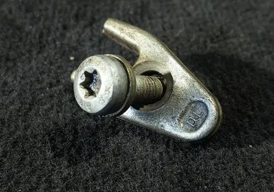 Renault Scenic II - Grand scenic II Fuel Injector clamp holder