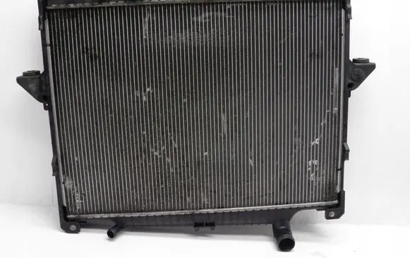 Land Rover Evoque I Coolant radiator