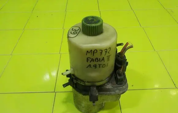 Skoda Fabia Mk2 (5J) Power steering pump 6Q1423051CE MP772