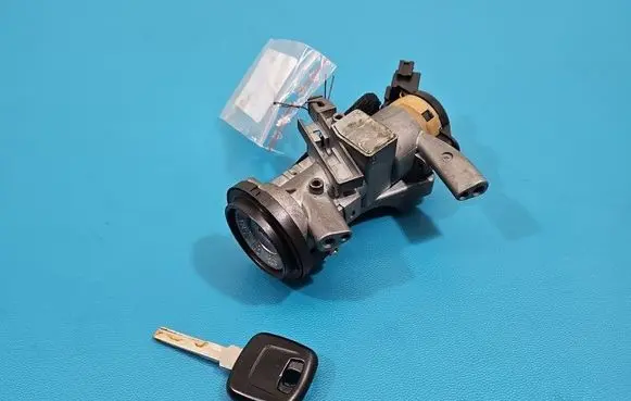 Mitsubishi Carisma Ignition lock IMPRK1525715