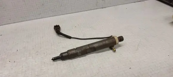 Audi A3 S3 8L Fuel injector 038130201F