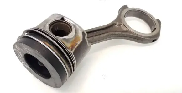 Audi A4 S4 B7 8E 8H Piston with connecting rod