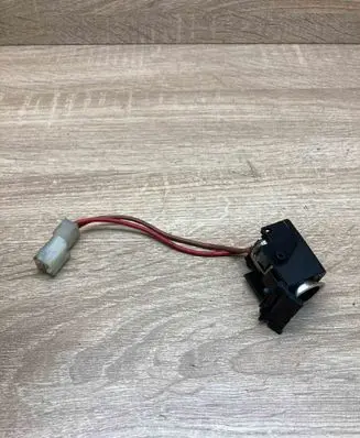 BMW 5 E60 E61 12 V Socket (front) 314250300