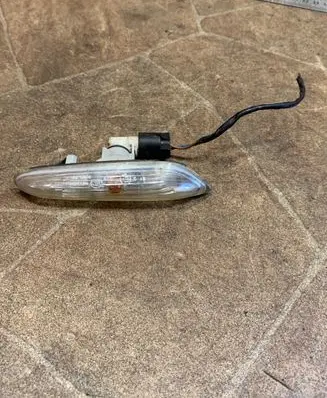 BMW X1 E84 Front fender indicator light 7253326