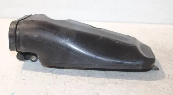 BMW 5 E60 E61 Air intake duct part 7797956