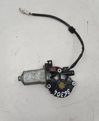 Toyota Prius (XW10) Rear door window regulator motor 8571047011 2621001481