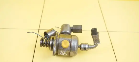 BMW 1 F20 F21 Mechanical fuel pump 0261520150 N13B16A