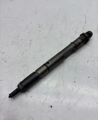 Audi A6 S6 C5 4B Fuel injector 059130201F 043213379