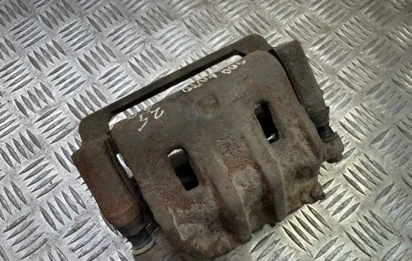 KIA Sorento Front brake caliper