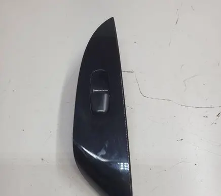 Nissan Leaf I (ZE0) Electric window control switch 829603NF0A