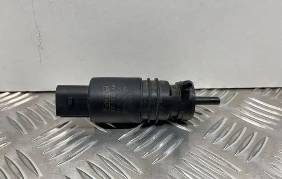 Ford Focus Windscreen/windshield washer pump JX7B13K163AA