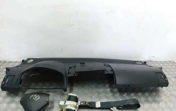 Toyota Corolla Verso E121 Dashboard