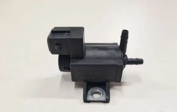 Lexus IS 220D-250-350 Turbo solenoid valve 258600R010 72828606