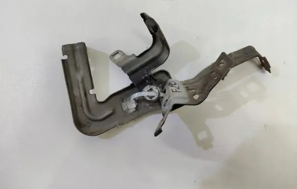 BMW 1 F20 F21 Fender mounting bracket
