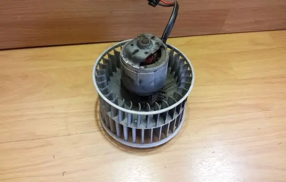 Renault Espace III Heater fan/blower 0130063506
