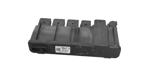 BMW 4 F32 F33 Current control relay 8638551