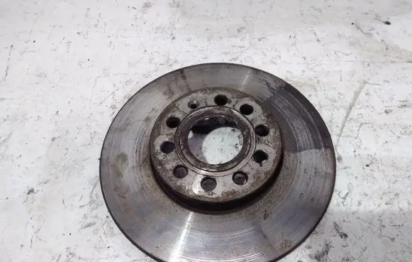 Volkswagen Golf VI Front brake disc