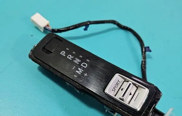 Mazda 6 Seat control switch GMJ666YK0 IMPRK1551083