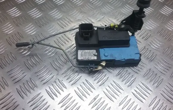 Volvo V70 Front door lock 30634616