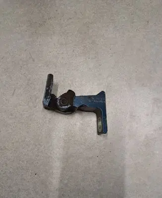 Skoda Superb B6 (3T) Rear door lower hinge 8K0831401A