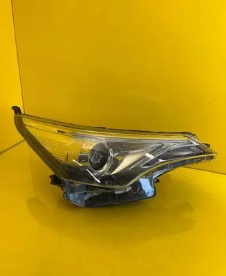 Toyota Avensis T270 Headlight/headlamp 05-47