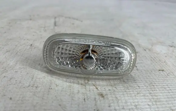KIA Carens II Front fender indicator light 923033KO