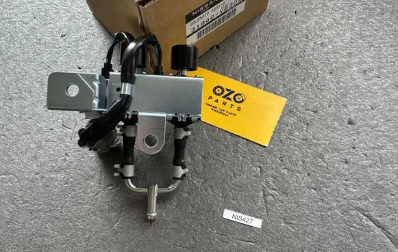 Nissan Patrol Y61 Differential lock switch 3194041X10 31940VB30A