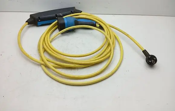 Volvo V60 Electric car charging cable 