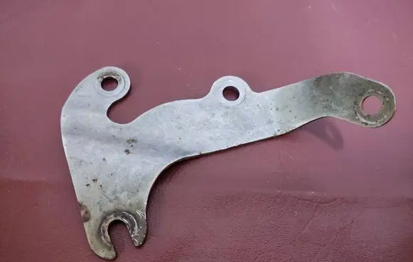 BMW 4 F32 F33 Muffler mount bracket/holder 7606138 18307606138