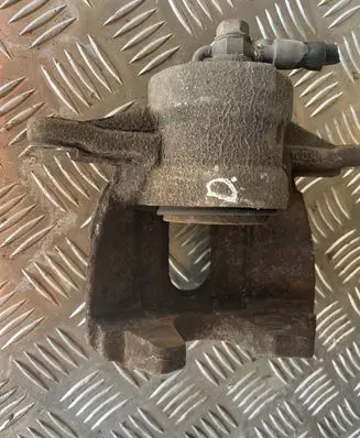 Toyota Corolla Verso AR10 Front brake caliper