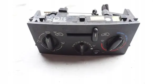 Peugeot 207 Climate control unit