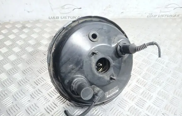 Porsche Cayenne (9PA) Brake booster 7L5612101A