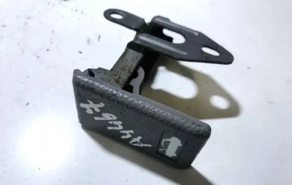 Honda Insight Engine bonnet (hood) release handle