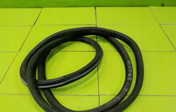 BMW X5 E53 Front door rubber seal 12AB43 6703D2777E7A4C75A0