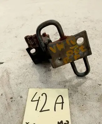 Volkswagen Transporter - Caravelle T4 Front door lock loop/hook striker 701837767