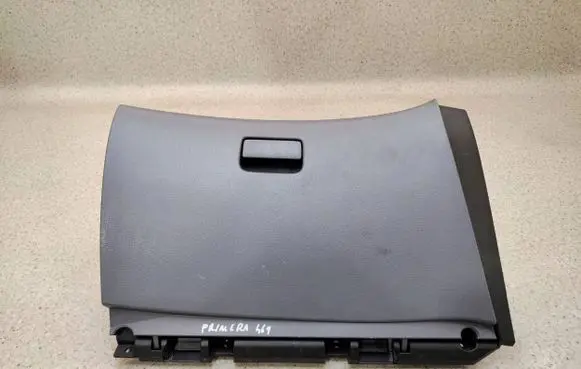 Nissan Primera Glove box 68510AV620