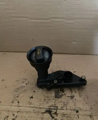 Volkswagen Crafter Oil filler cap 075115308A