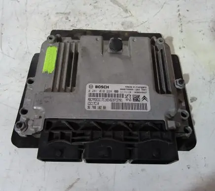 Citroen Berlingo Engine control unit/module ECU 0281018228