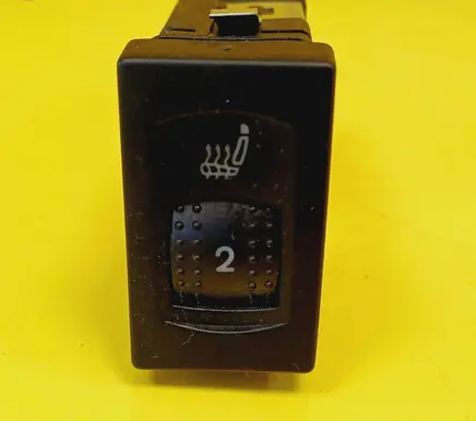 Volkswagen PASSAT B5.5 Seat heating switch 3B0963564C